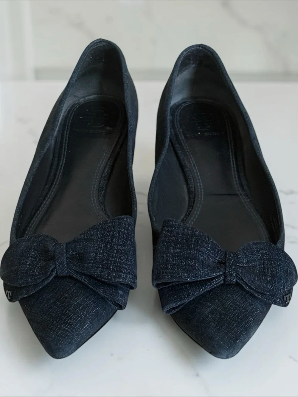 Tory Burch Navy Blue Pointed Toe Bow Flats! Size 7!